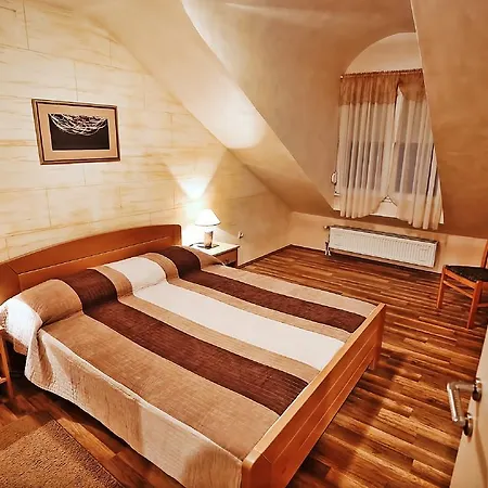 阿马罗公寓 公寓 *